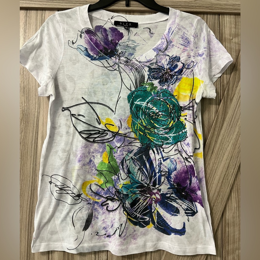 B.L.E.U. Short sleeve Knit Top with Beads SZ PM